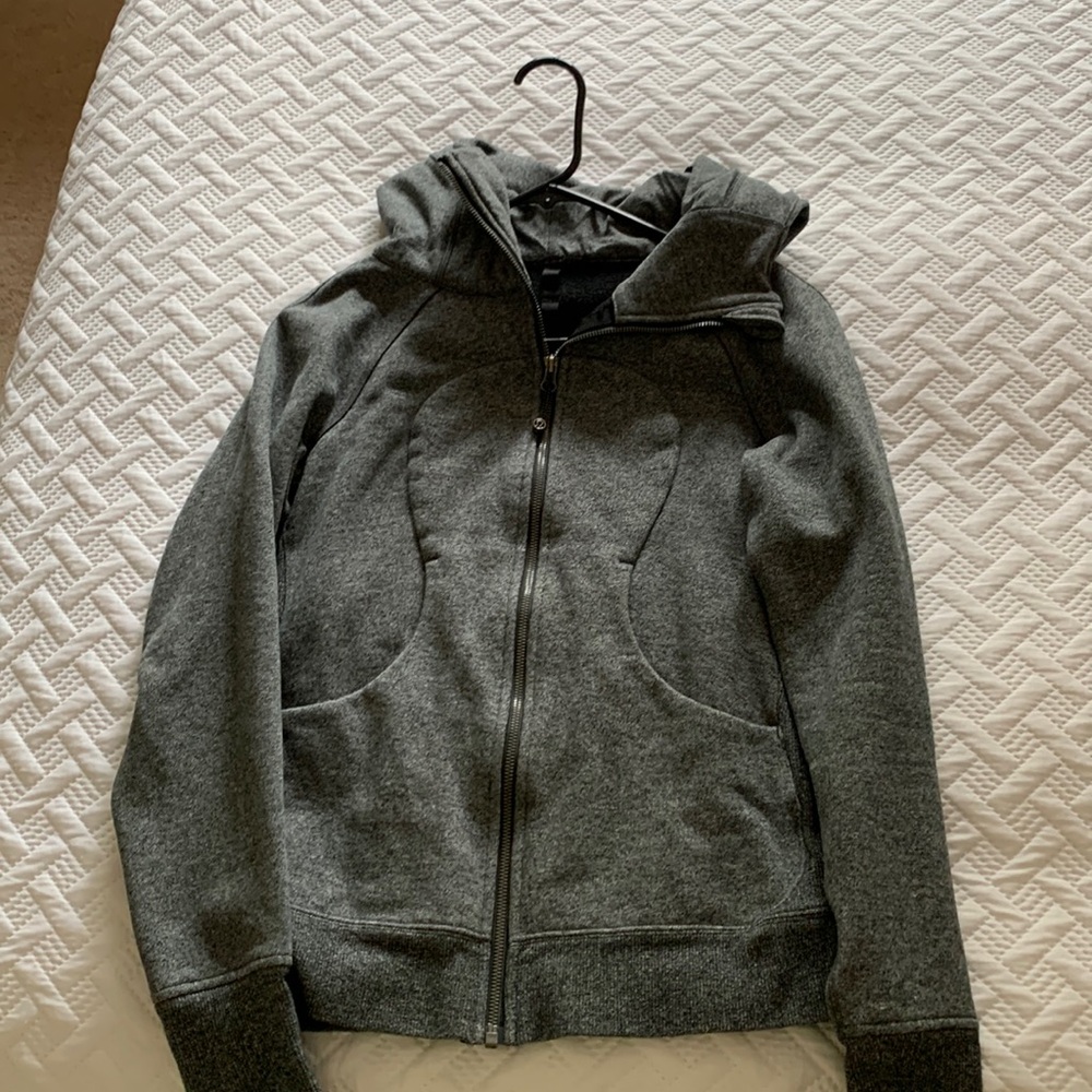 Lululemon gray scuba